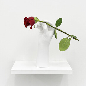 Ethan Cook,
Study for Large Hand, 2015,
forton, acrylic paint,
Shelf 24 x 30 cm,
Hand 24 x 7.5 x 6 cm
