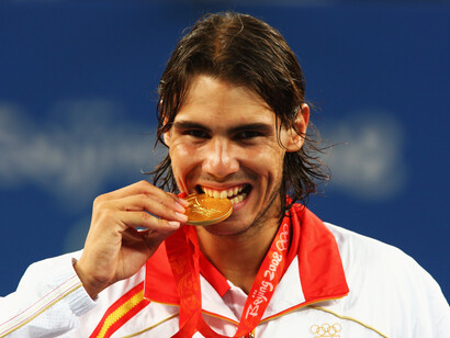 Rafa Nadal celebra el oro en los Juegos Olímpicos de Pekín 2008