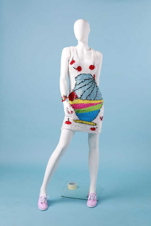 Enrico Coveri,
Collezione Primavera/Estate 2013,
Abito in filo di seta tricot con paillettes.
Courtesy Enrico Coveri
