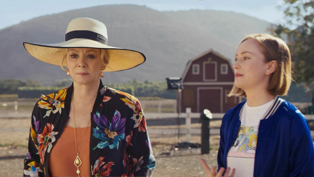 Jean Smart and Hannah Einbinder in "Hacks" 
