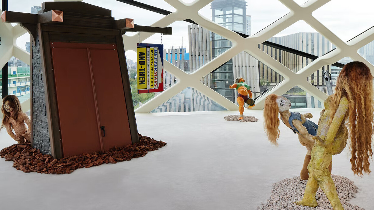 Lizzie Fitch e Ryan Trecartin, It waives back, vista della mostra. Per gentile concessione della Fondazione Prada