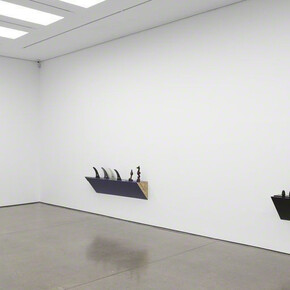 Haim Steinbach: jaws. Courtesy of White Cube