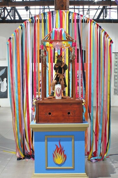 "Santa luchona", instalación, Colectivo las Hartas