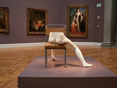 Sarah Lucas, Exhibition view. Courtesy of Legion of Honor Museum 