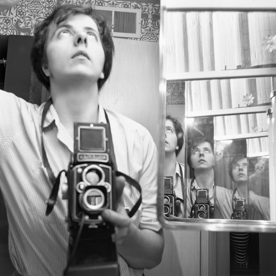 Vivian Maier, Self-Portrait, 1956, 40x50 cm(16x20 inch.) , © Vivian Maier/Maloof Collection, Courtesy Howard Greenberg Gallery, New York