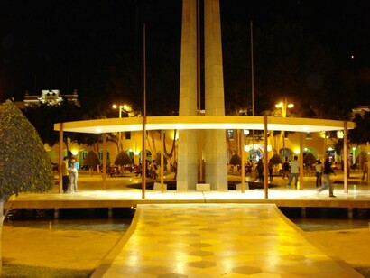 Plaza de Armas, en Ica, ciudad a cinco kilómetros del oasis