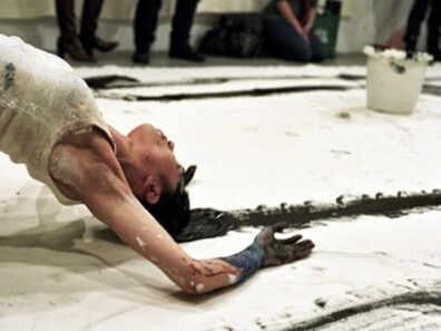 Janine Antoni, “Loving care”