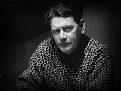 John Gerard Braine fue un escritor inglés. Autor de la novela 'Room at the top'