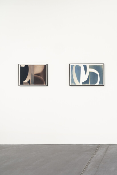 Erin Shirreff, Table muse, ausstellungsansicht. Mit freundlicher genehmigung von Von Bartha