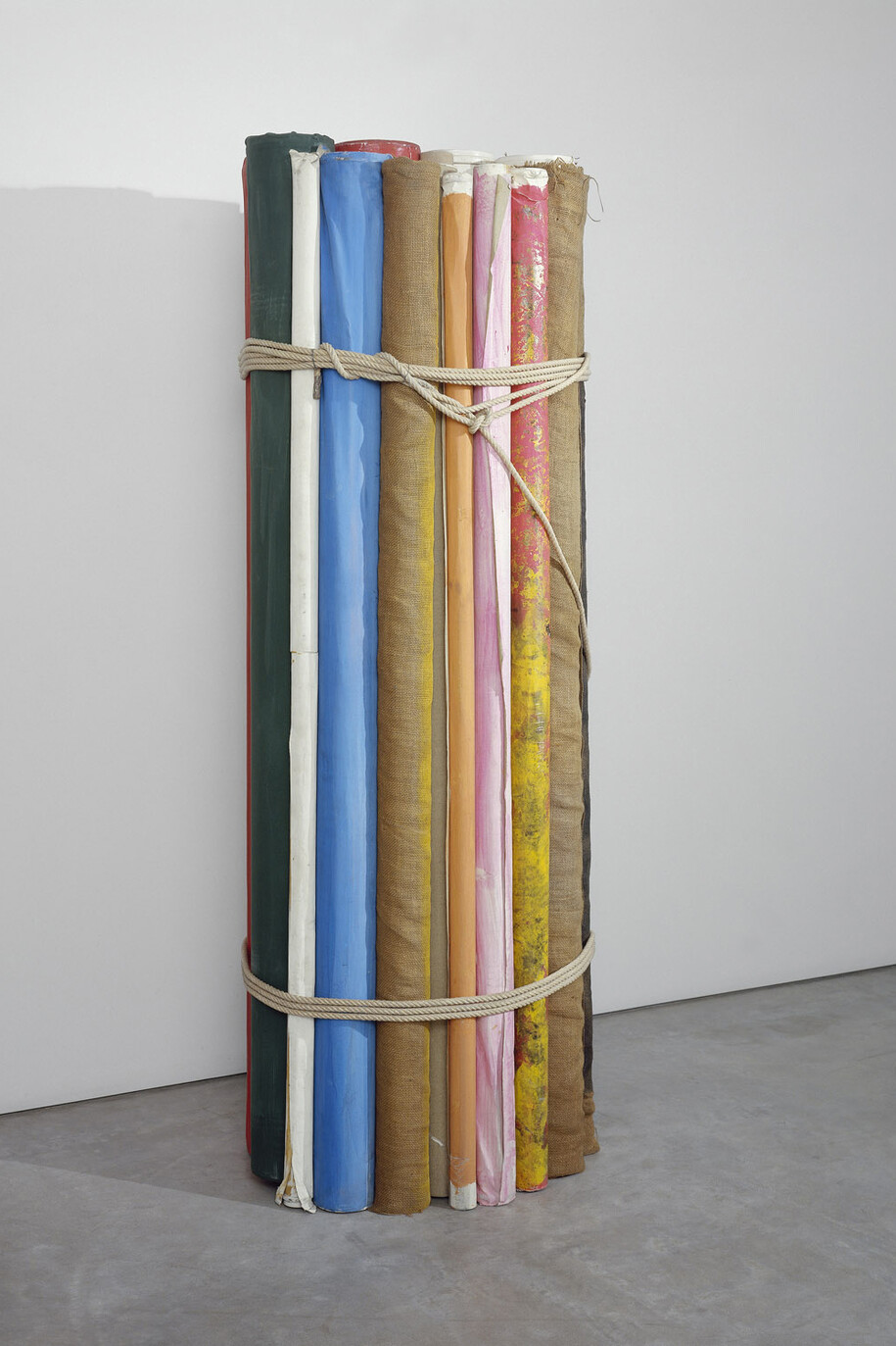 Michelangelo Pistoletto, Il fascio della tela, 1980, Painted canvases and string, 214 x 70 cm (84 1/4 x 27 9/16 in.)