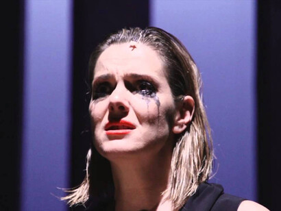 Ariana Martínez como Doña Inés