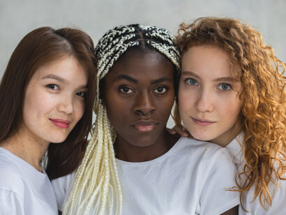 ¿Por qué la dignidad sigue siendo un tema actual? Porque es el corazón de los debates más candentes de nuestra generación