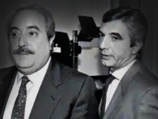 Giovanni Falcone e Giovanni De Gennaro, interessati a comprendere le ragioni di quell’anomalo omicidio