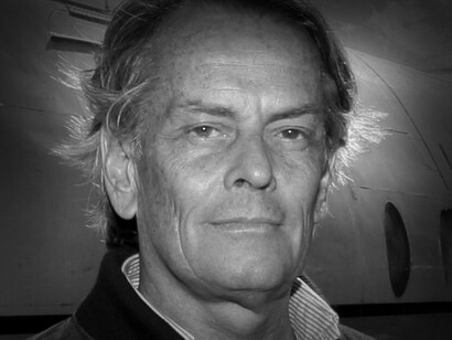 Eduardo Strauch es un arquitecto y un pintor uruguayo, uno de los sobrevivientes del accidente aéreo de 1972 en los Andes