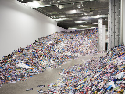 Eric Kessels. 24hrs in photos. 2011