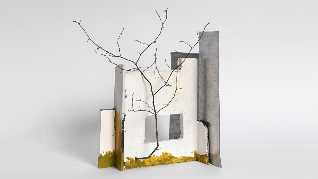 Mark Webber, Keep moving forward while waiting. Courtesy of Anita Rogers Gallery 