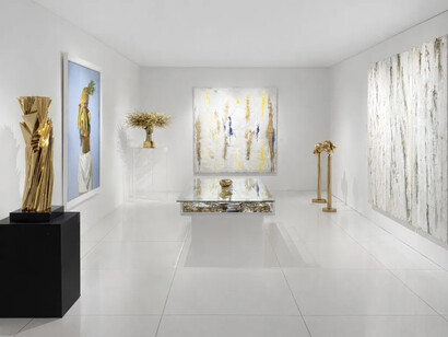 Artisti vari, …Tutto ciò che (ri)luccica, veduta dell’esposizione. Cortesia di Contini Art Gallery