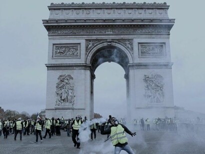 Los «chalecos amarillos» en el Arco de Triunfo