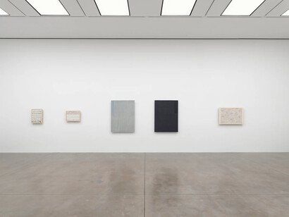Park Seo-Bo, The newspaper ecritures, 2022–23, ehxibition view. Courtesy of White Cube