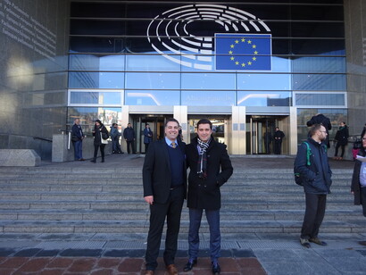 Petar Ćurić and Stipe Plejić in front of the European parliament