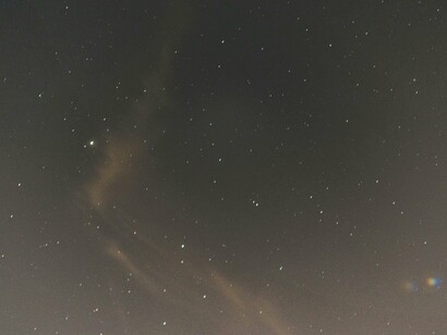 Sem querer parecer muito pessimista, sejamos honestos: se amanhã avistássemos uma nave no céu, o mais provável é que as potências mundiais gastassem as primeiras 48 horas a discutir quem tem jurisdição sobre o espaço aéreo extraterrestre

