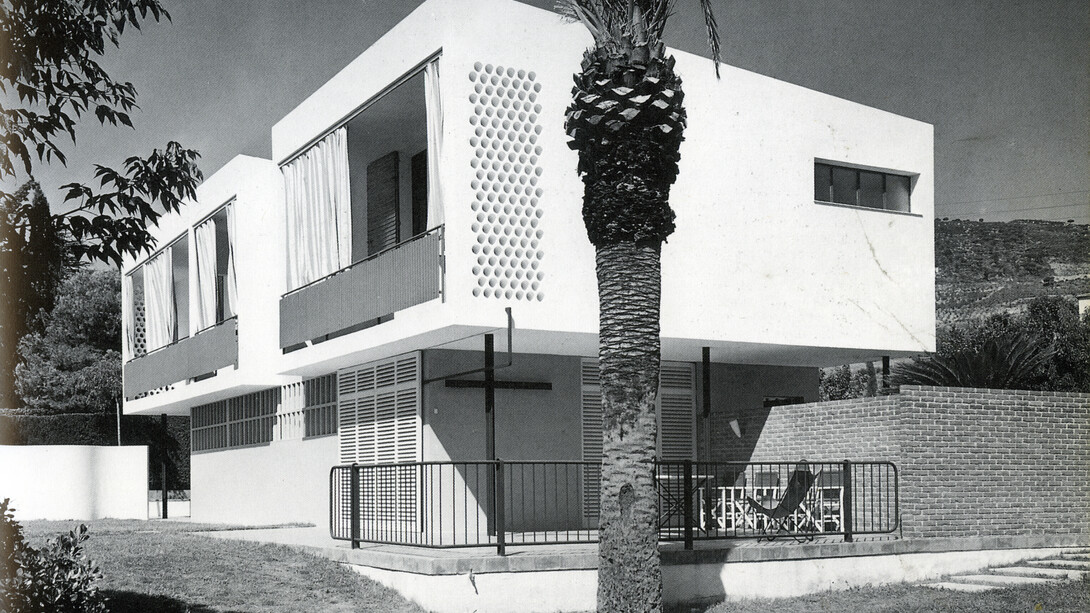 Casa Guardiola. Argentona, Barcelona. Oriol Bohigas; Josep Ma. Martorell. 1954-1955. Foto Francesc Català-Roca. © Fons Fotogràfic F. Català–Roca – Arxiu Fotogràfic de l’Arxiu Històric del Col•legi d’Arquitectes de Catalunya