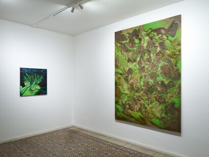 Varios artisti, Black bile and sunflowers, vista della mostra. Per gentile concessione di The Address