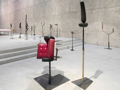 The Serious Life of a Ridiculous Man. Courtesy of König Galerie