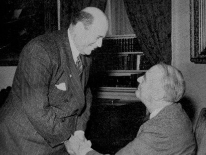 El presidente Medina Angarita, de pie, saluda al presidente Roosevelt, Estados Unidos, 1944