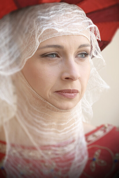 Historical parade, Lady