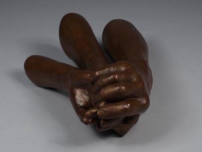 Chiharu Shiota, Belonging, 2017. Bronze. 10 x 24 x 31cm. Copyright VG Bild-Kunst, Bonn, 2018 and the artist. 