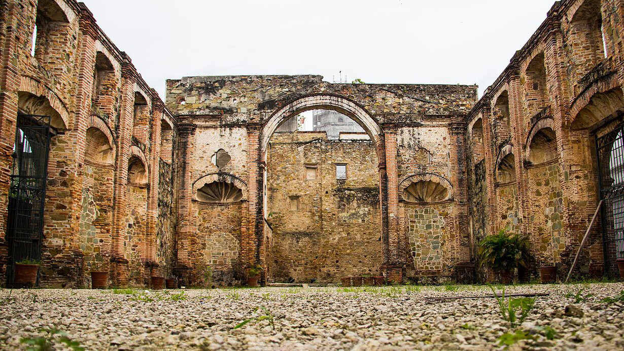 Interior del Convento de la Compañía de Jesús, Primera Universidad del Istmo de Panamá