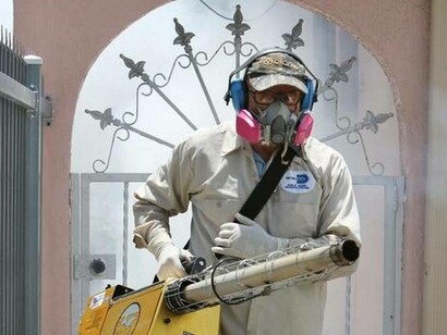 Fumigador en las calles de Miami