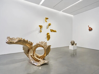 Lynda Benglis, Knotting, tying, folding, exhibition view. Courtesy of Pace Gallery