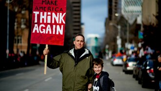El resurgimiento de un nacionalismo radical en Estados Unidos no solo redefine su política interna, sino que proyecta una sombra de inestabilidad y polarización sobre el equilibrio democrático global