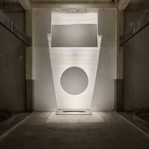 Germaine Kruip, Remanence, exhibition view. Courtesy of Axel Vervoordt