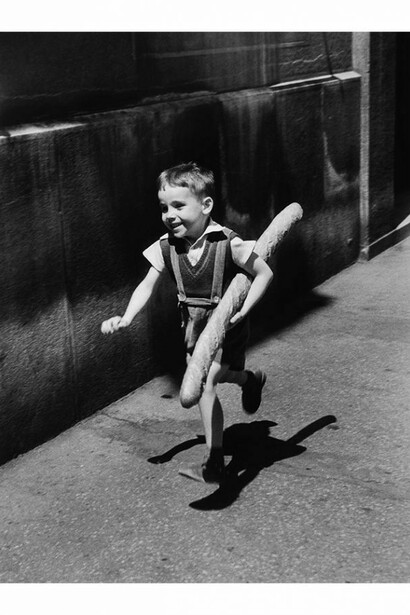 Willy Ronis, Le Petit Parisien, Paris, France, 1952, Copyright © Willy Ronis/Huxley-Parlour Gallery