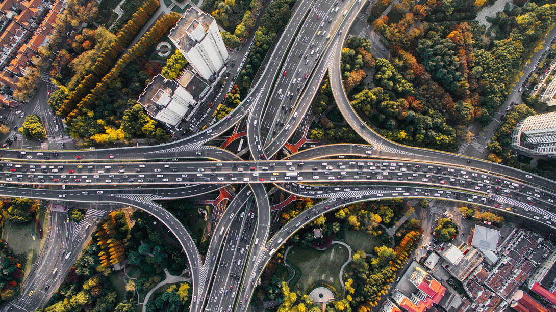 Autonomous cars use multiple sensors and artificial Intelligence to replace the human driver, but do not need 5G