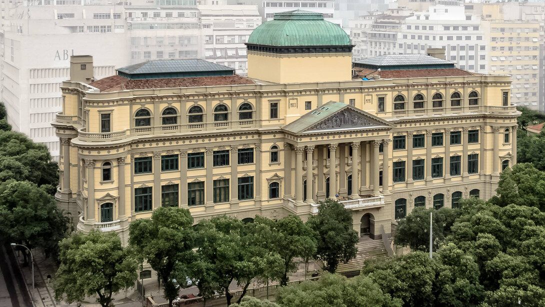 Fachada da Biblioteca Nacional localizada na cidade do Rio de Janeiro, Brasil