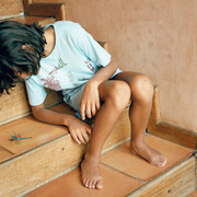 Yto Barrada, Blue Dragonfly (Aeshna Cyanea), 2009/2011, Fotografia cromogènica, Dimensions: 125 x 125 cm. Cortesia de l’artista i de la Galeria Sfeir-Semler, Beirut/Hamburg
