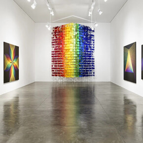 Julio Le Parc, Couleurs, vista da exposição. Cortesia da Galeria Nara Roesler
