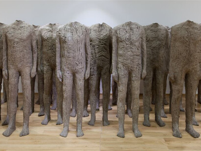 Magdalena Abakanowicz, Crowd