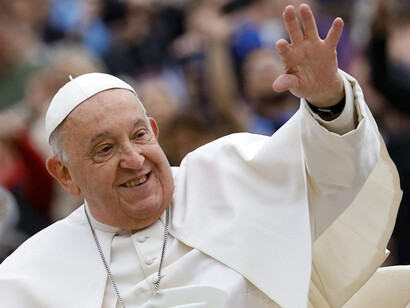 Francisco, el primer papa latinoamericano, ha impulsado un enfoque pastoral centrado en la misericordia y la cercanía con los más vulnerables