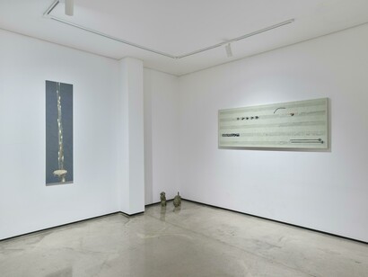 Various artists, The unflattening mandate, exhibition view. Courtesy of Lazy Mike Gallery