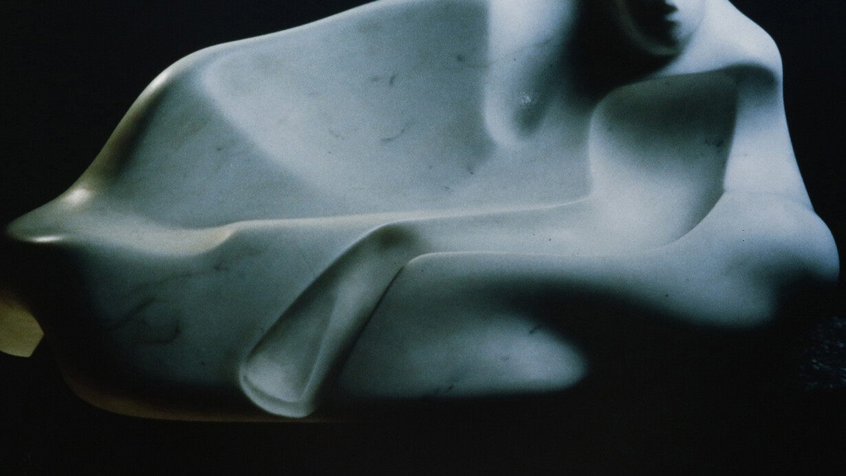 La grande madre, marmo bianco di Seravezza, 1982, 76x40x60h cm