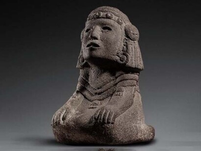 Escultura de la diosa Chalchiuhtlicue