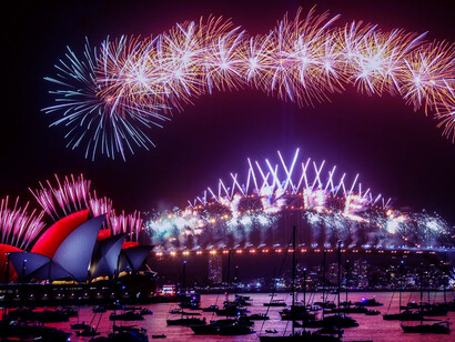 Fuegos artificiales para celebrar la entrada del año nuevo, Sidney, Australia