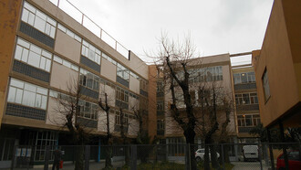 Dispensario Central Antituberculoso (1934-1938), de Josep Lluís Sert, Josep Torres Clavé y Joan Baptista Subirana —GATCPAC—. Arquitectura racionalista, dedicada a resolver los problemas de la gente, alejada de la arquitectura historicista, dedicada a construir palacios y ministerios, con el objetivo de enaltecer el poder. Calle Torres i Amat, 8-14, barrio del Raval, Barcelona, España