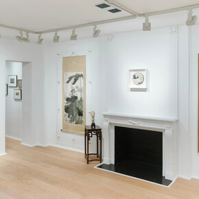 Various artists, Transcultural dialogues: the journey of East Asian art to the West, exhibition view. Courtesy of Fu Qiumeng Fine Art Gallery