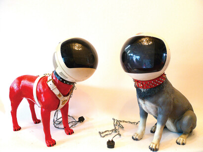 Finn Stone, Cyberdogs, 80 x 70 x 35 cm sitting, 80 x 78 x 34 cm standing